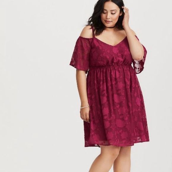 Torrid Burgundy Purple Floral Burnout Chiffon Cold Shoulder Dress 2X‎ - Picture 2 of 10